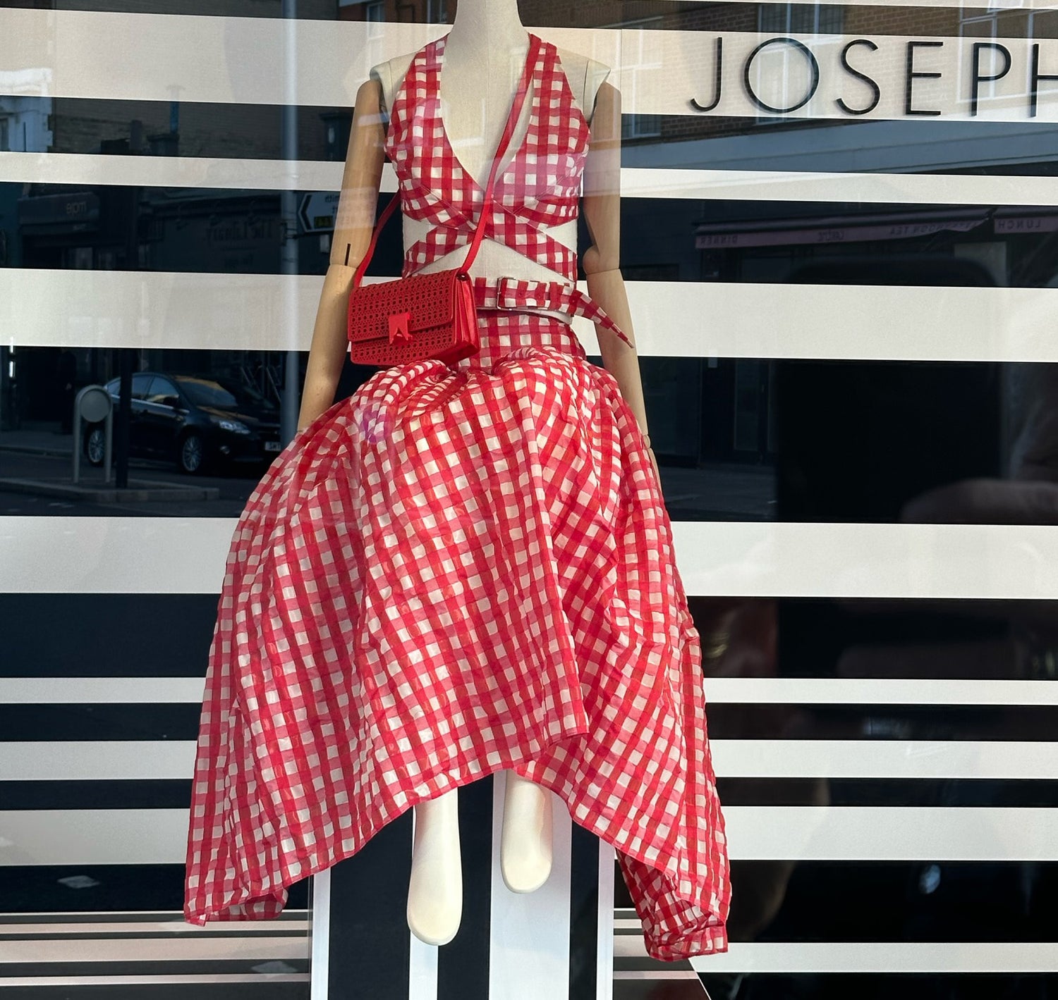 DEB’S DESK: Fashion Forecast Edit LIVE from Europe