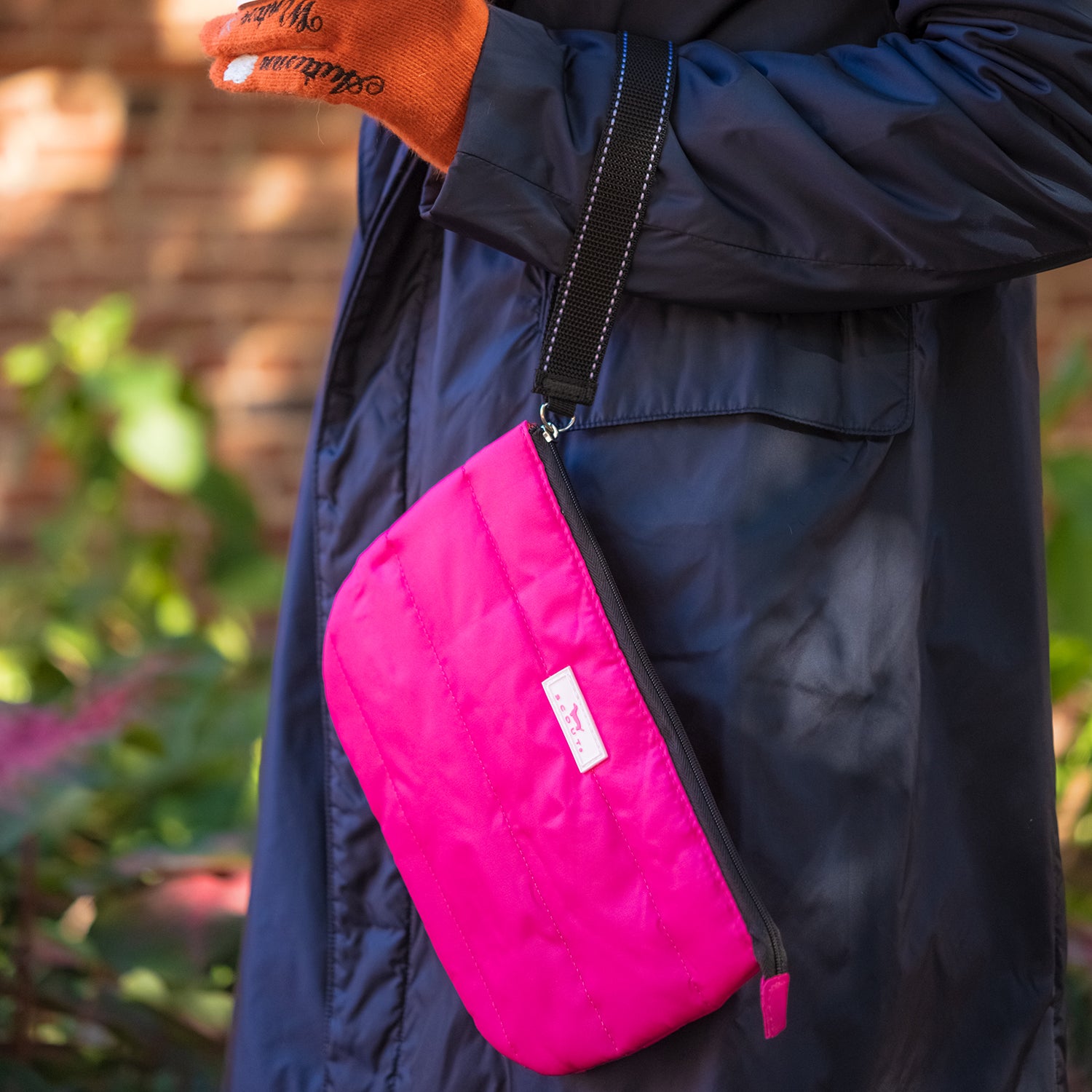 Roamy Wristlet