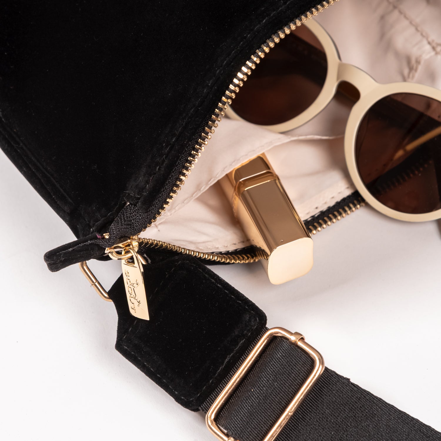 Emily Crossbody
