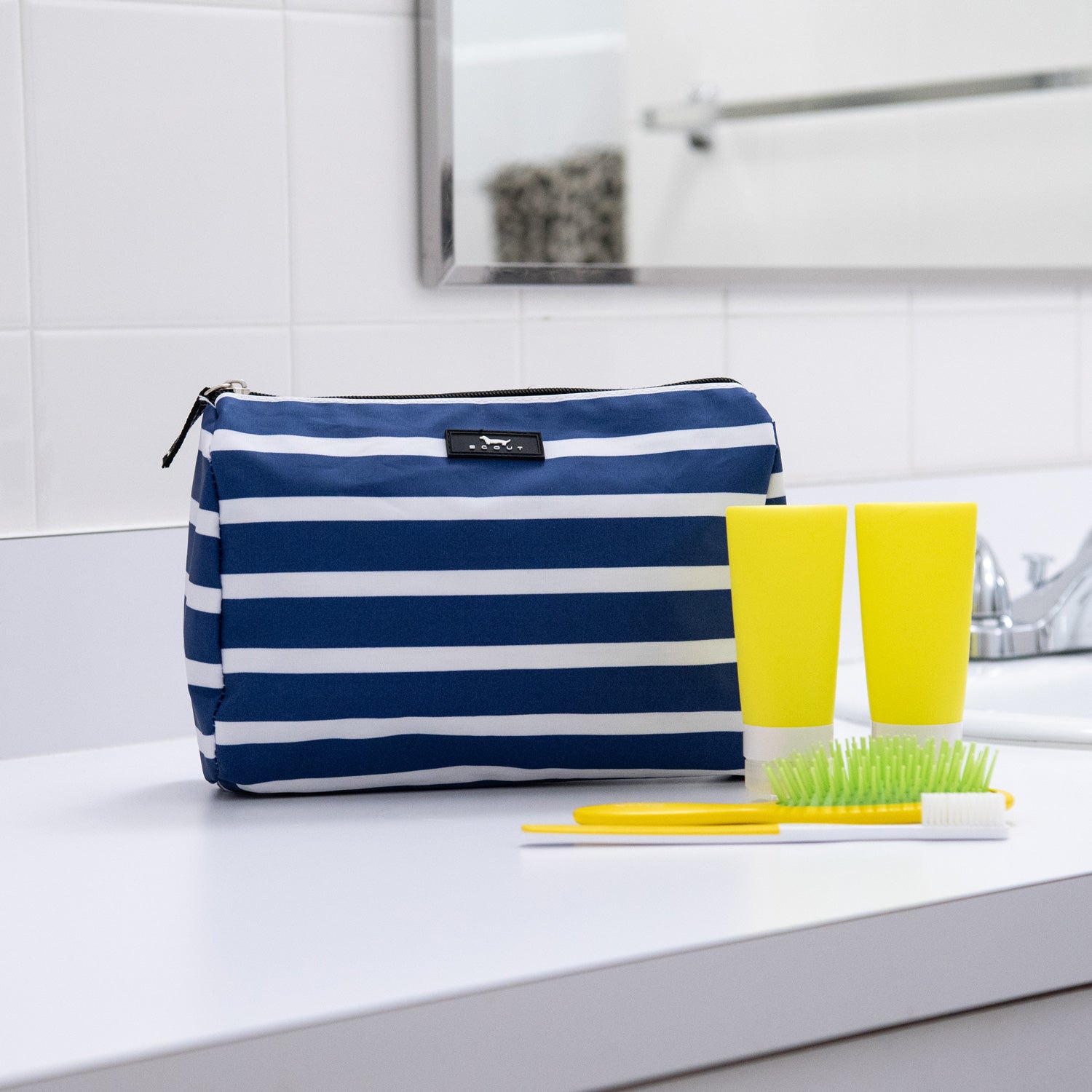 Newer Version Toiletry Pouch 26 / 19 Insert / Organizer / 