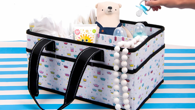 What To Pack In Diaper Bag: The Complete New Parent Checklist